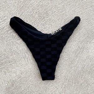 Skatie Suzanne Bottom Monaco Small Black Checkered Texture